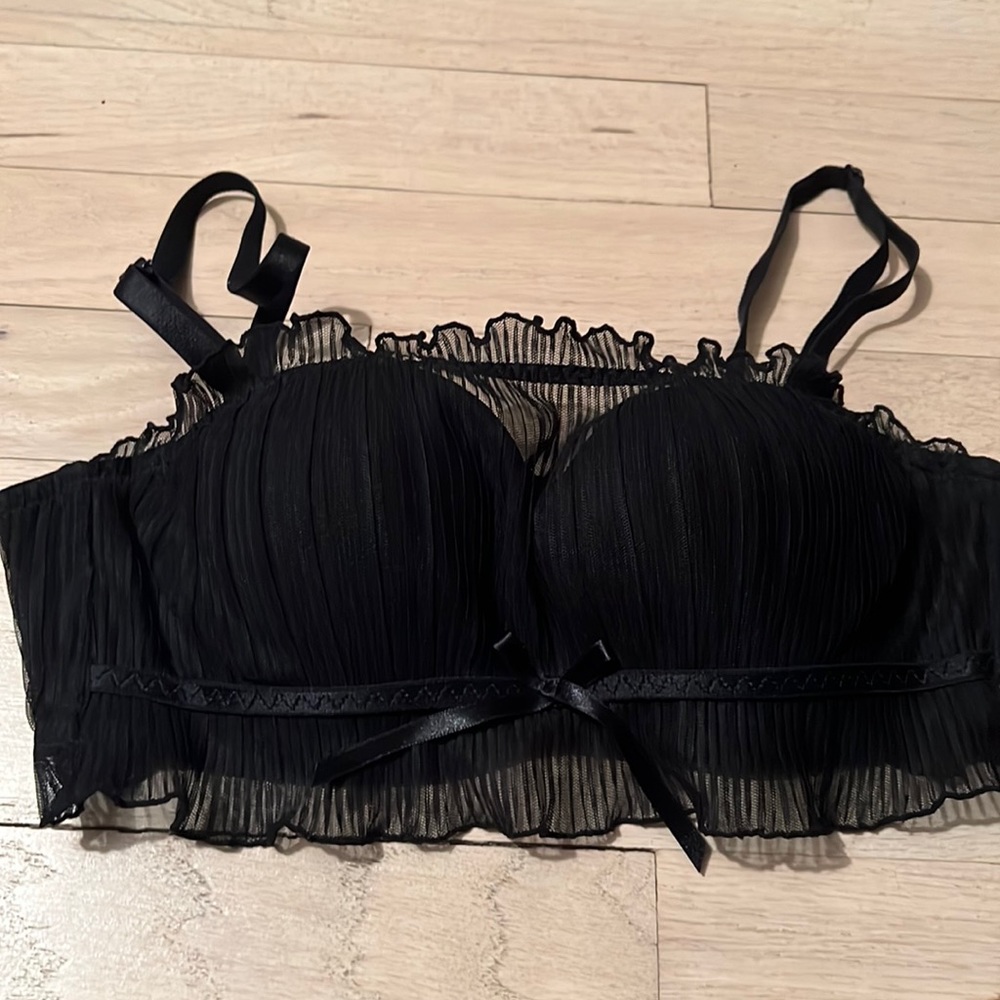 Used one time bra. Very sexy bra